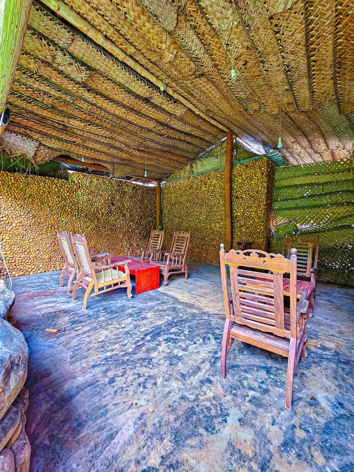 Palm Land Eco Resort And Safari Tours Uda Walawe Extérieur photo